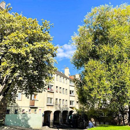 Charming Old Town 2 Bed Apt, 2Mins From Royal Mile Edimburgo Exterior foto