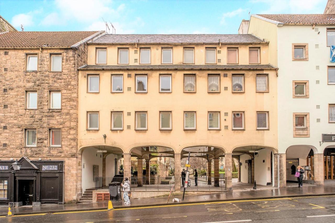 Charming Old Town 2 Bed Apt, 2Mins From Royal Mile Edimburgo Exterior foto